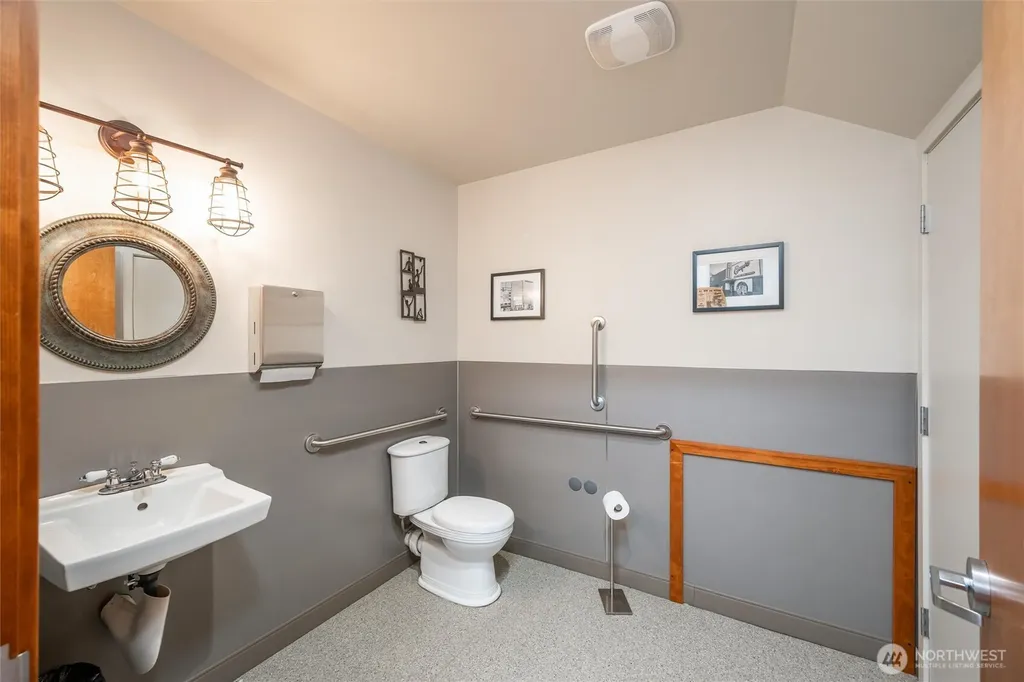 905 Squalicum Way Bellingham WA 98225