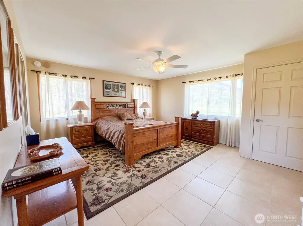 333 Bonaparte Lake Road Tonasket WA 98859