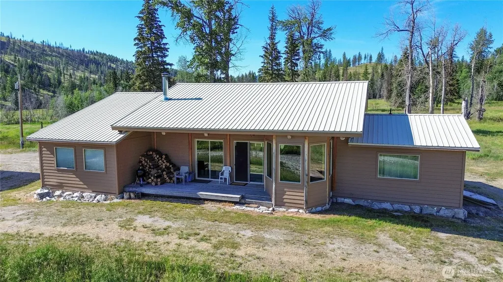 333 Bonaparte Lake Road Tonasket WA 98859