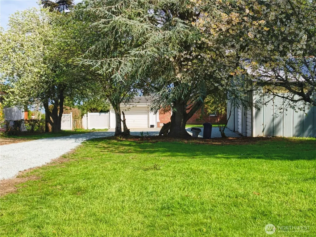 6513 Spencer Lane Clinton WA 98236