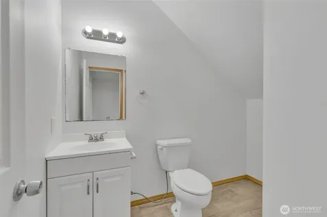 713 3rd Avenue S Kent WA 98032