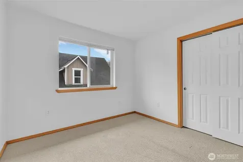 713 3rd Avenue S Kent WA 98032