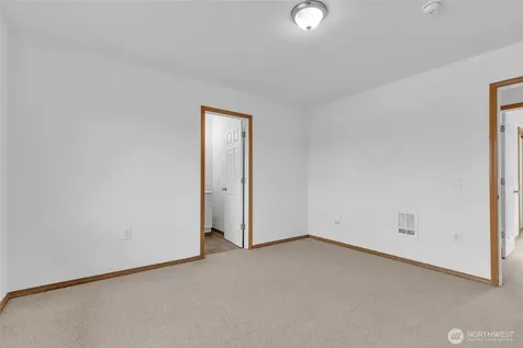 713 3rd Avenue S Kent WA 98032