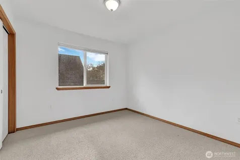 713 3rd Avenue S Kent WA 98032