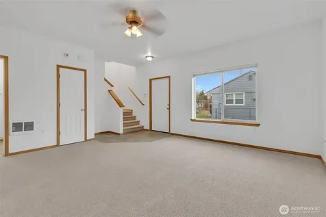 713 3rd Avenue S Kent WA 98032