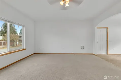 713 3rd Avenue S Kent WA 98032