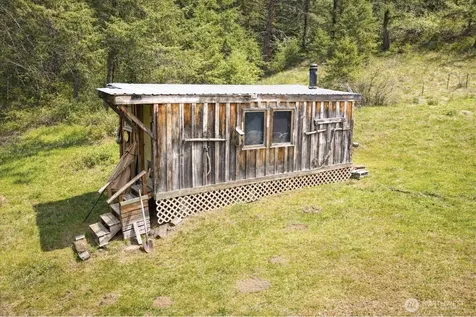40 E Wannacut Lane Oroville WA 98844