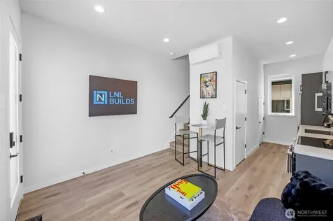 6727 Carleton Avenue S Seattle WA 98108