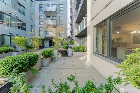 76 Cedar Street Seattle WA 98121