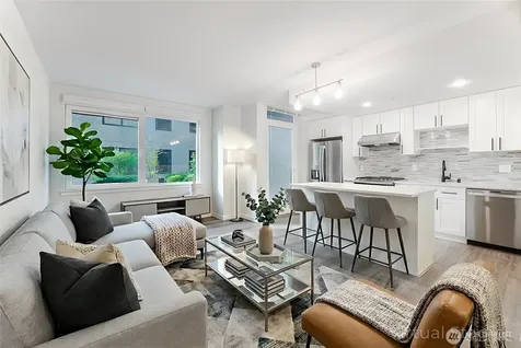 76 Cedar Street Seattle WA 98121