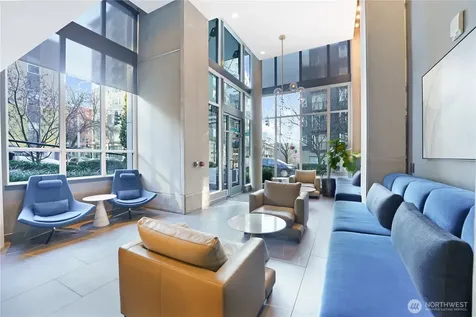 76 Cedar Street Seattle WA 98121