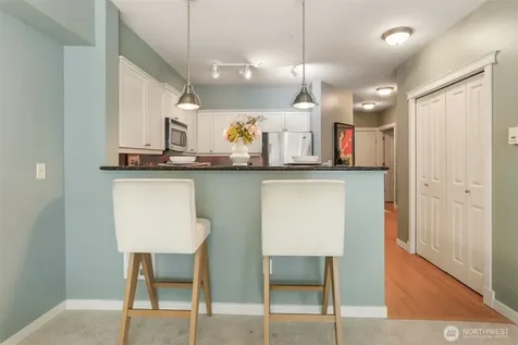530 4th Avenue W Seattle WA 98119