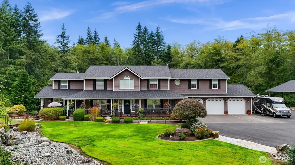 4879 Robinwood Lane Bow WA 98232
