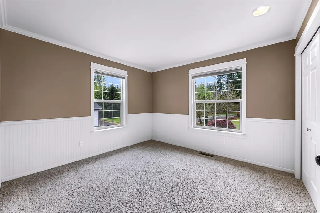 4879 Robinwood Lane Bow WA 98232