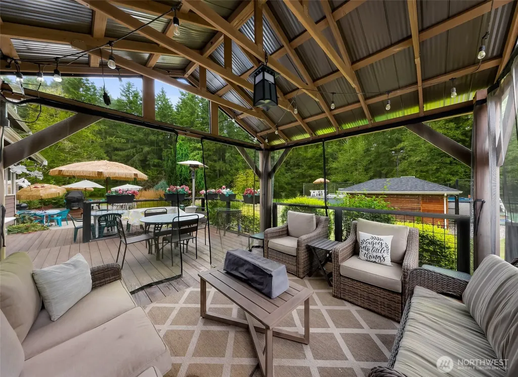 4879 Robinwood Lane Bow WA 98232