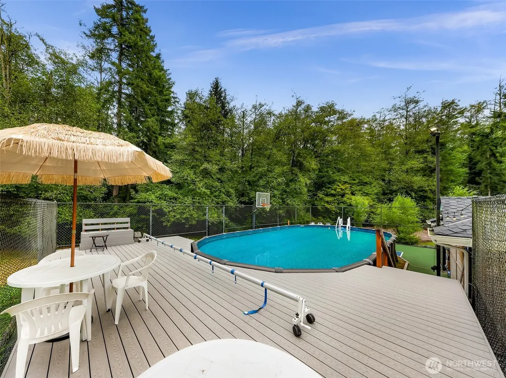4879 Robinwood Lane Bow WA 98232