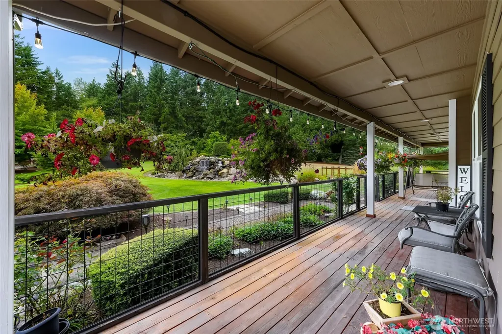 4879 Robinwood Lane Bow WA 98232