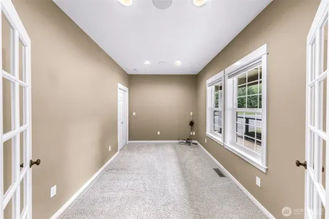 4879 Robinwood Lane Bow WA 98232