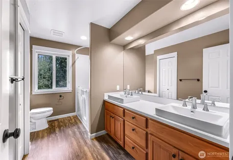 4879 Robinwood Lane Bow WA 98232
