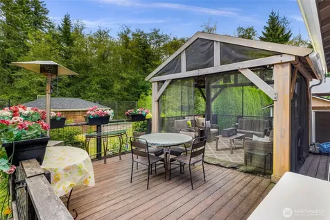4879 Robinwood Lane Bow WA 98232