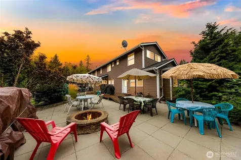 4879 Robinwood Lane Bow WA 98232