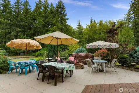 4879 Robinwood Lane Bow WA 98232