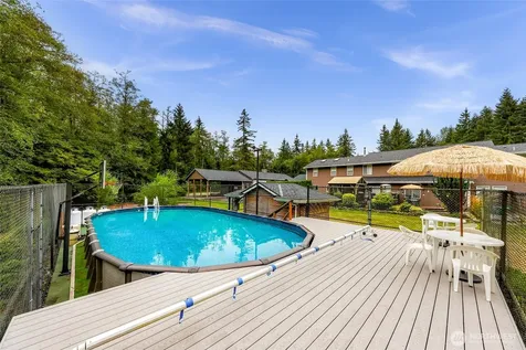 4879 Robinwood Lane Bow WA 98232