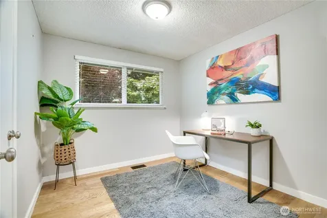 5615 78th Street E Puyallup WA 98371
