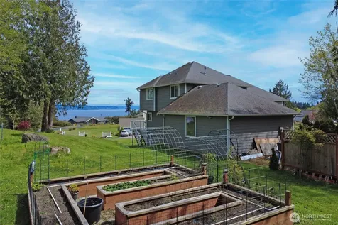 8101 NE Hunt Club Lane Hansville WA 98340