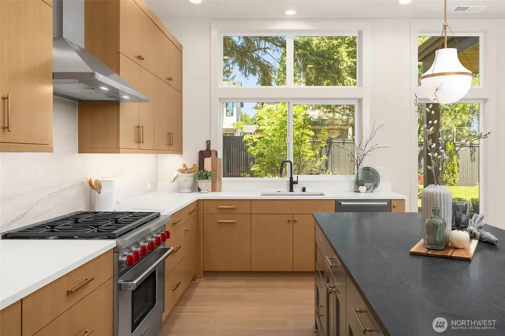 13128 NE 103rd Place Kirkland WA 98033