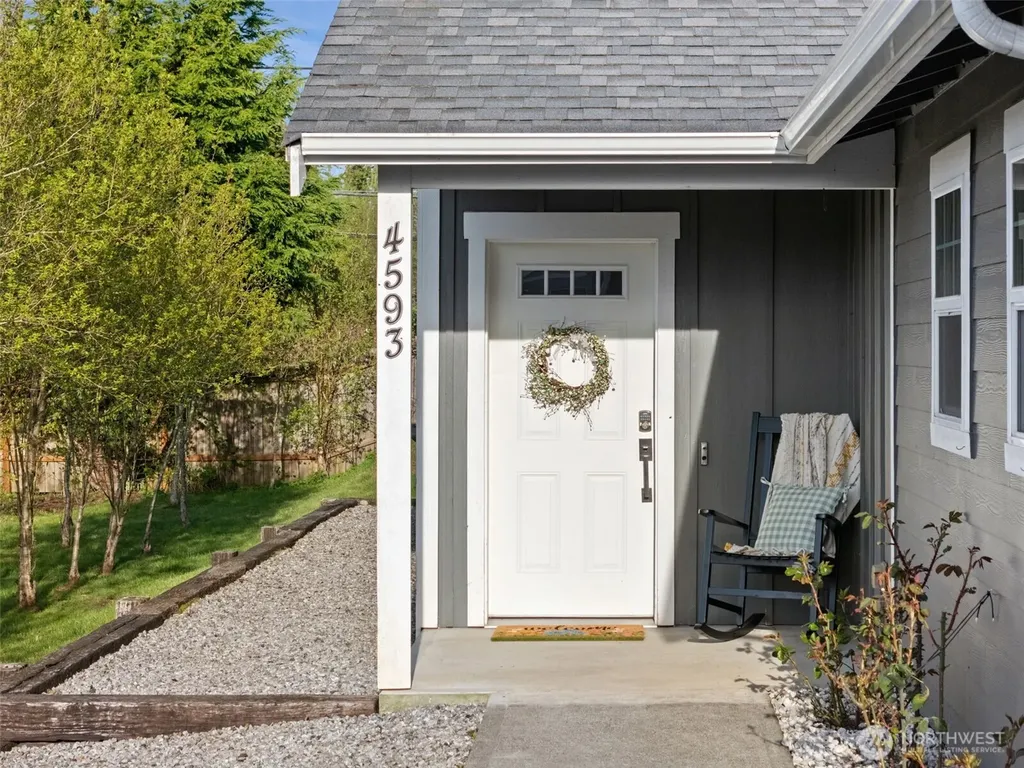 4593 Hall Road Blaine WA 98230