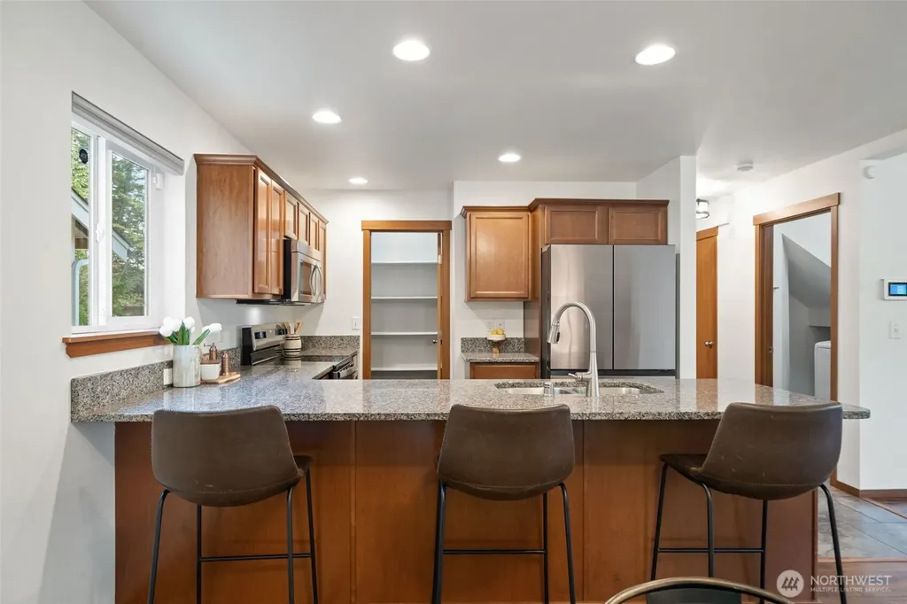 4593 Hall Road Blaine WA 98230