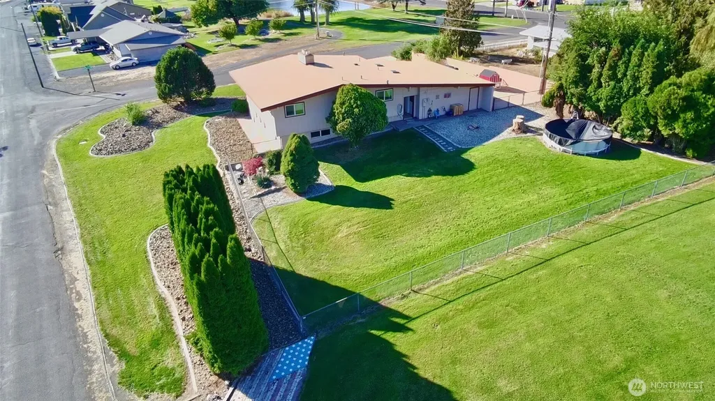840 Braeburn Place NW Soap Lake WA 98851