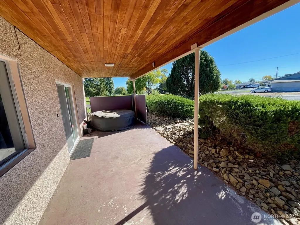 840 Braeburn Place NW Soap Lake WA 98851