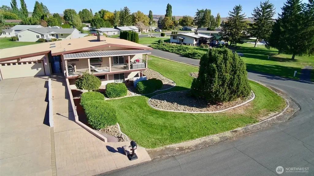 840 Braeburn Place NW Soap Lake WA 98851