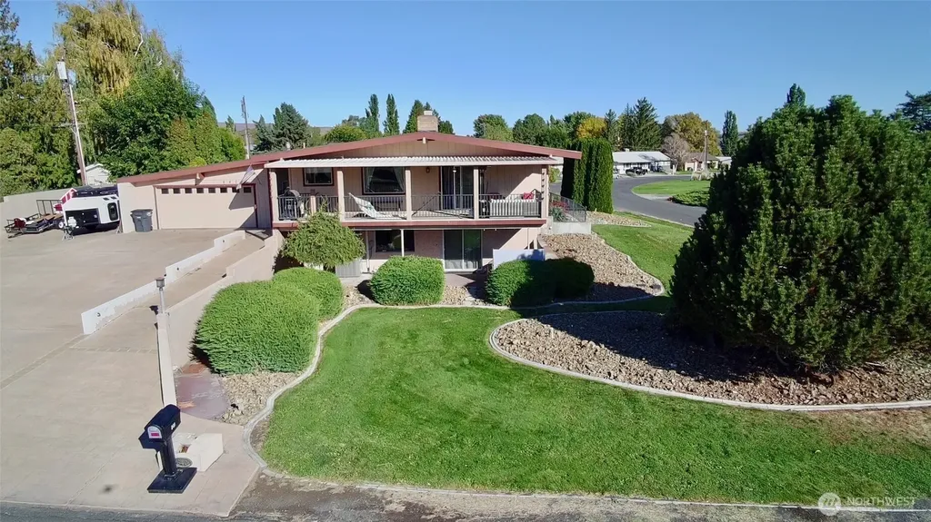 840 Braeburn Place NW Soap Lake WA 98851
