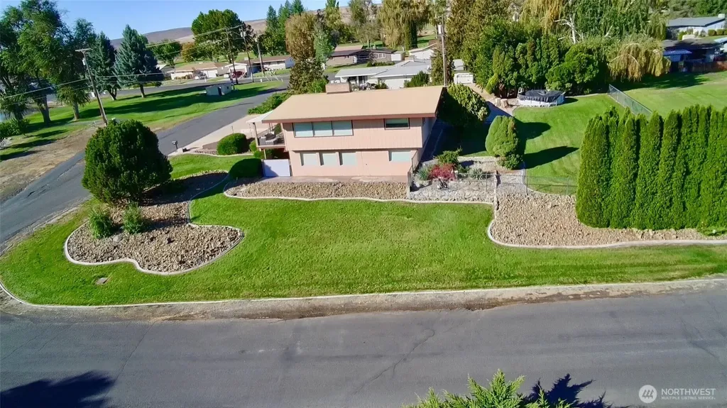 840 Braeburn Place NW Soap Lake WA 98851