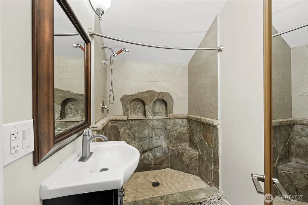 3 Tawny Circle Bellingham WA 98229