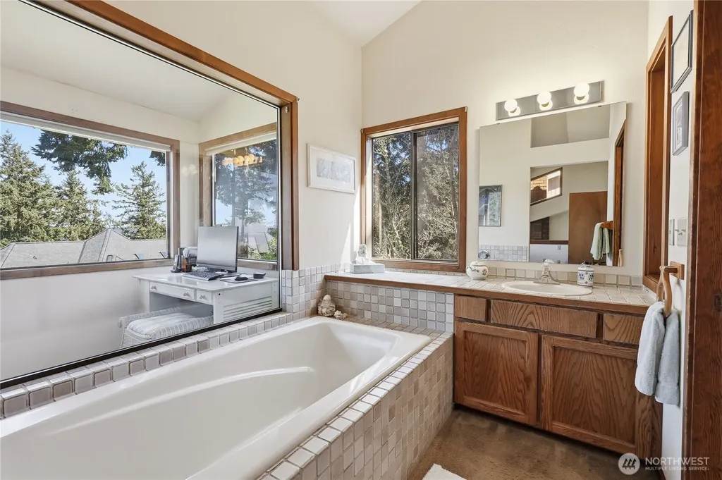 161 Bluffs Drive Port Townsend WA 98368