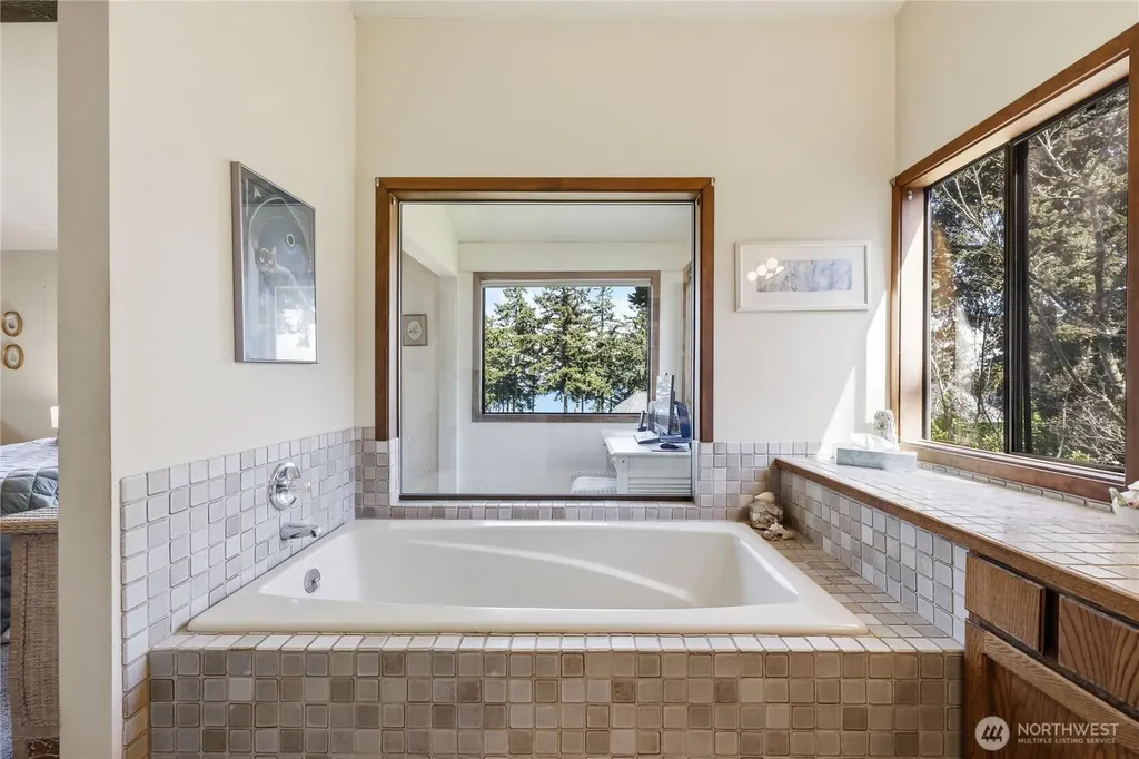 161 Bluffs Drive Port Townsend WA 98368