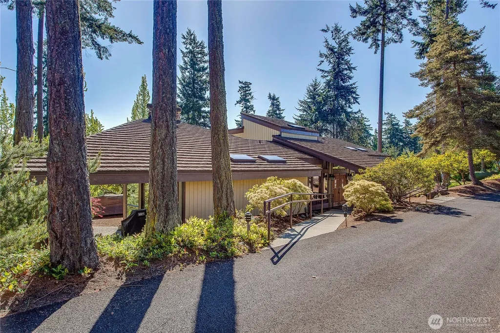 161 Bluffs Drive Port Townsend WA 98368