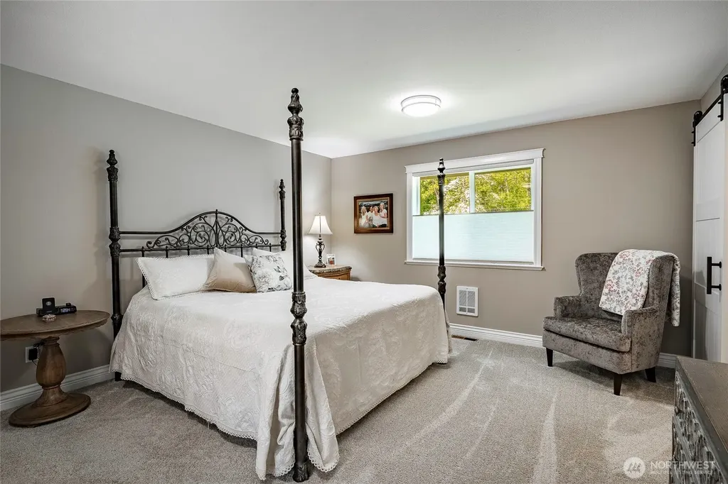 4003 Hoier Blaine WA 98230