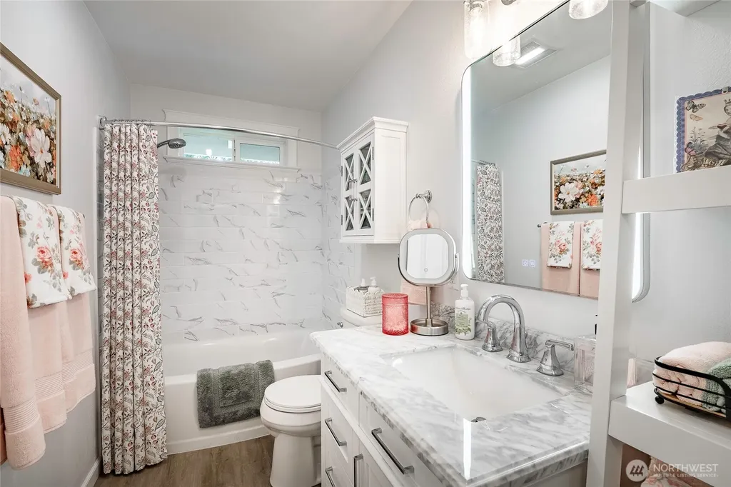 4003 Hoier Blaine WA 98230