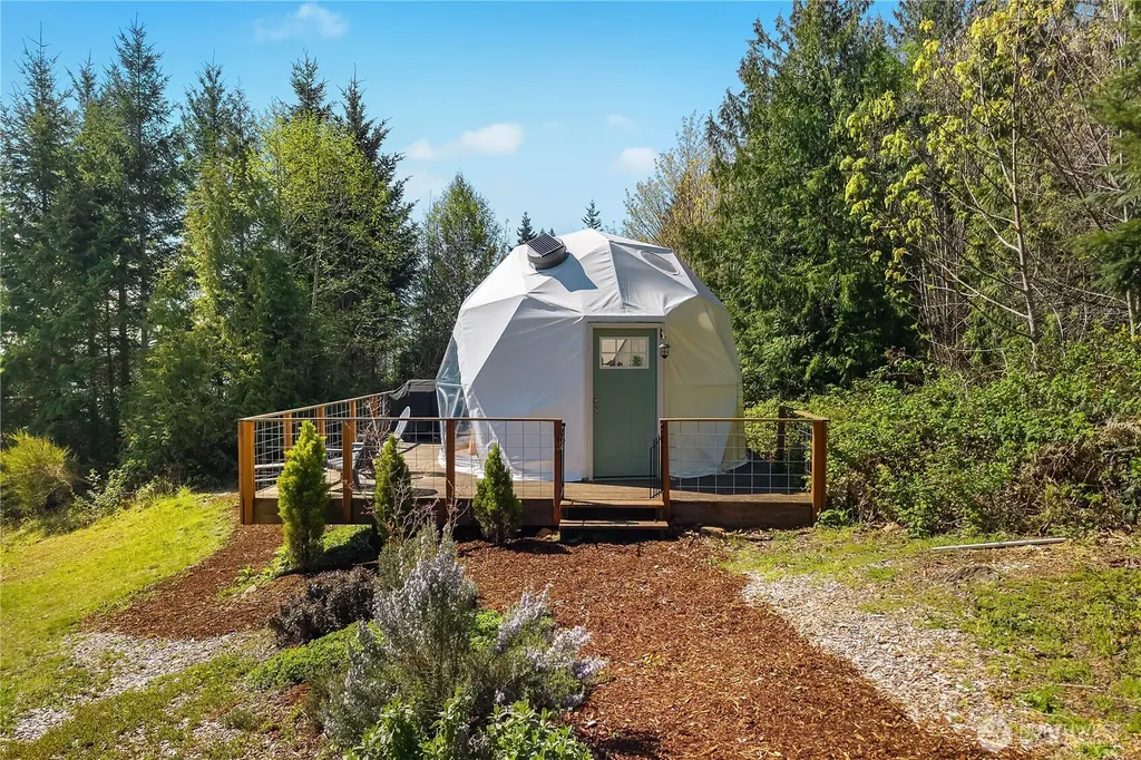 835 Pollock Drive Brinnon WA 98320