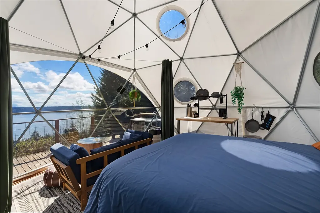 835 Pollock Drive Brinnon WA 98320