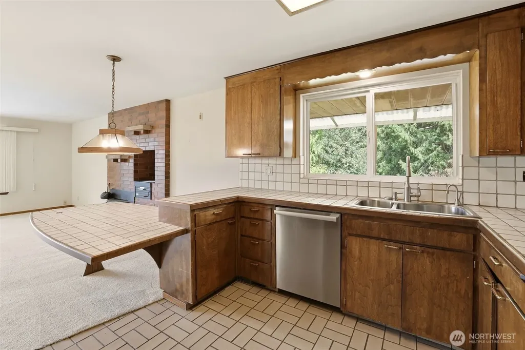 8957 188th Street SW Edmonds WA 98026