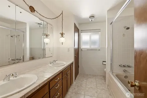 8957 188th Street SW Edmonds WA 98026
