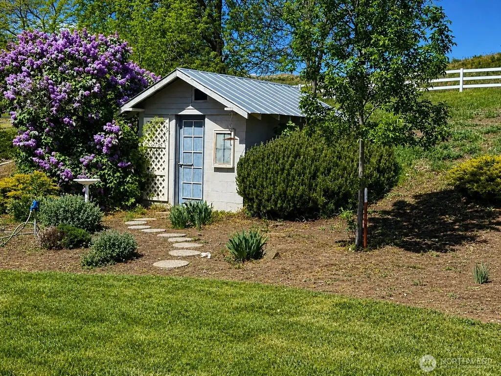 492 Pine Creek Road Tonasket WA 98855