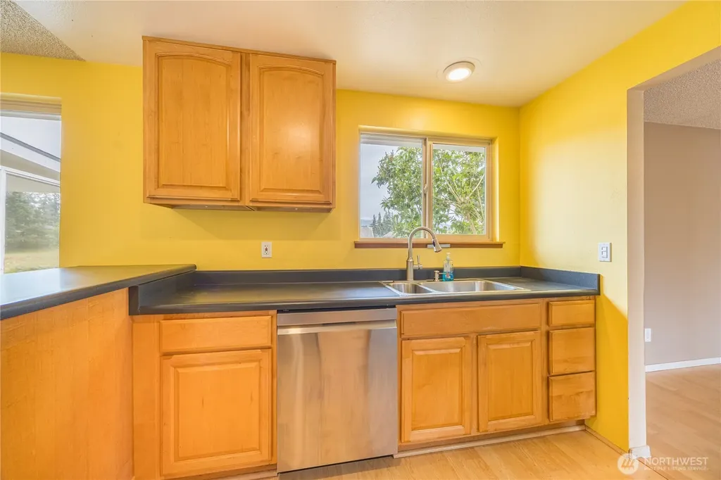 1012 River Road Sequim WA 98382