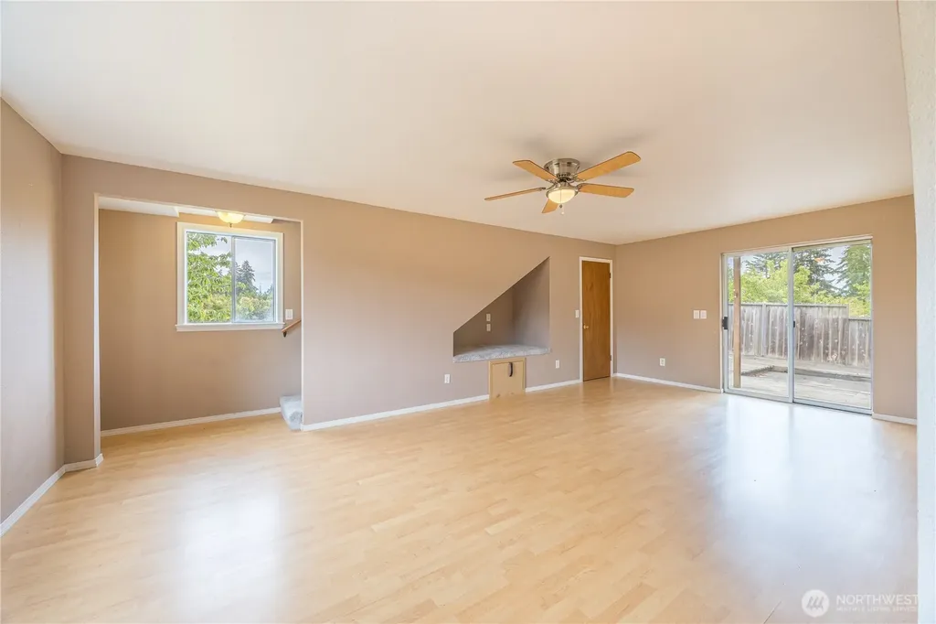 1012 River Road Sequim WA 98382